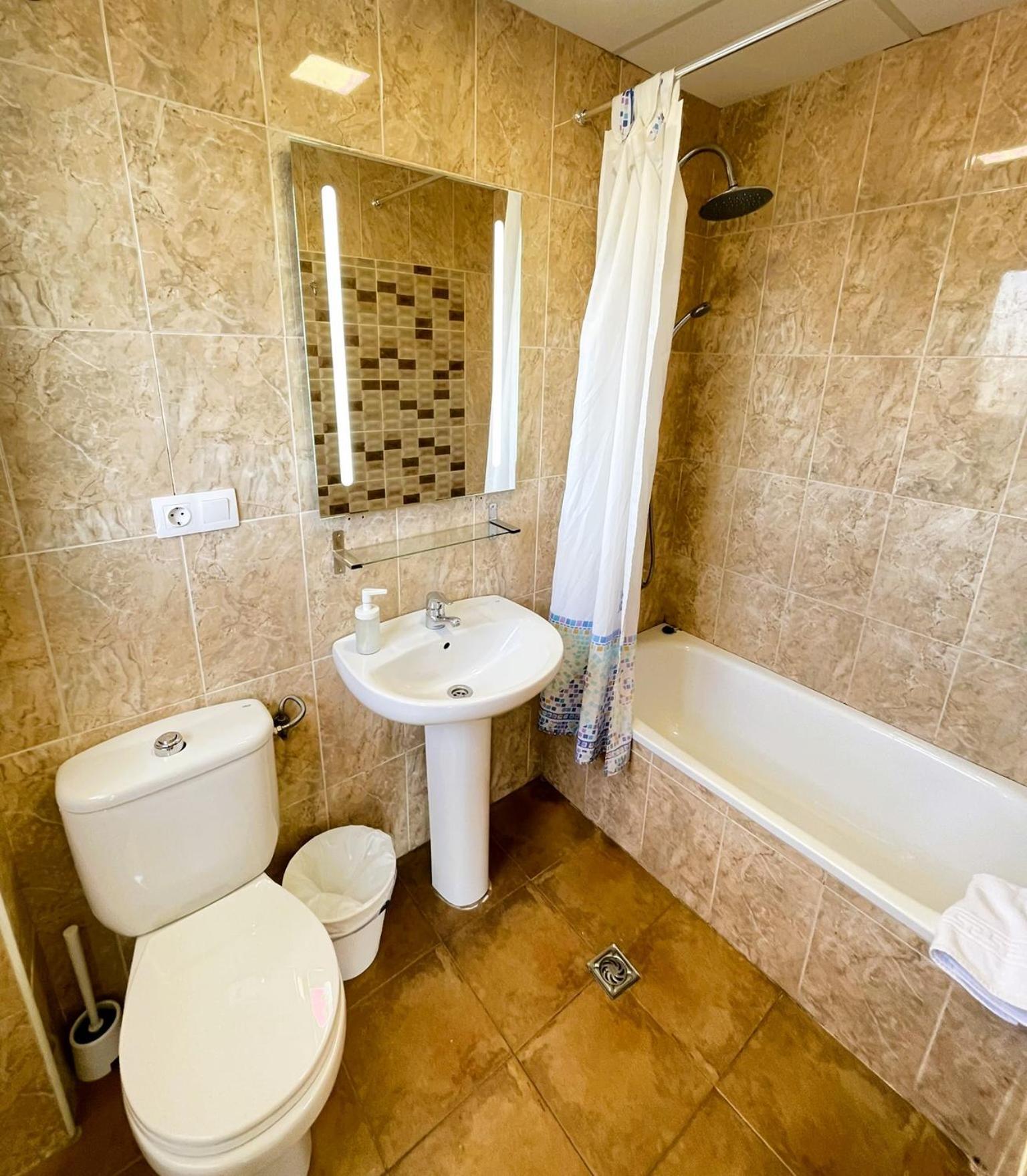 Hotel Colibri Calella Habitación foto